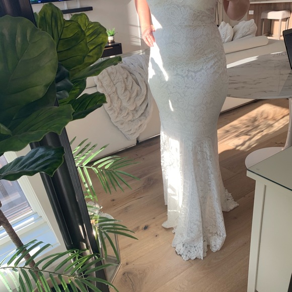 Grace Loves Lace “The Hart” Bridal Gown - Picture 12 of 15